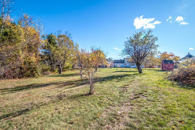 $575,000 | 49 Deer Hill Road, Chocorua, NH 03817