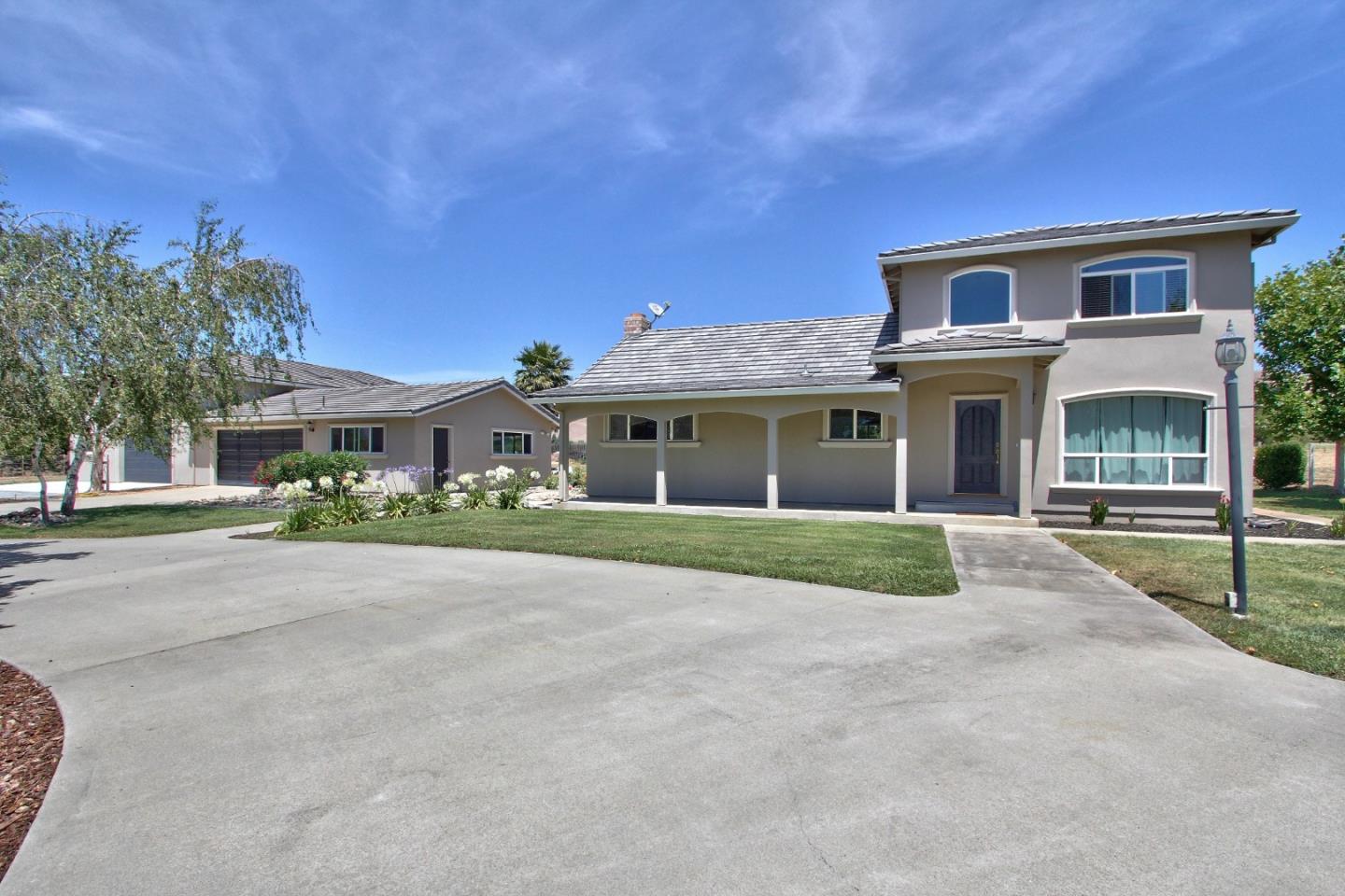 3501 Fallon Road Hollister, CA 95023 - Photo 1 of 30 Gallery Image 1