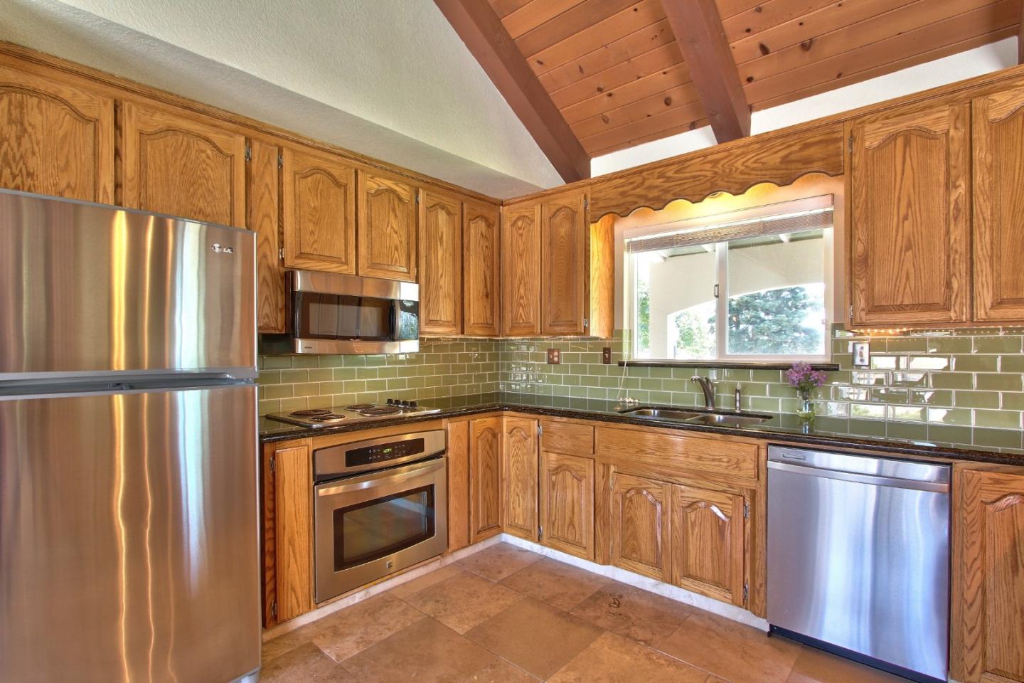 3501 Fallon Road Hollister, CA 95023 - Photo 13 of 30 Gallery Image 13