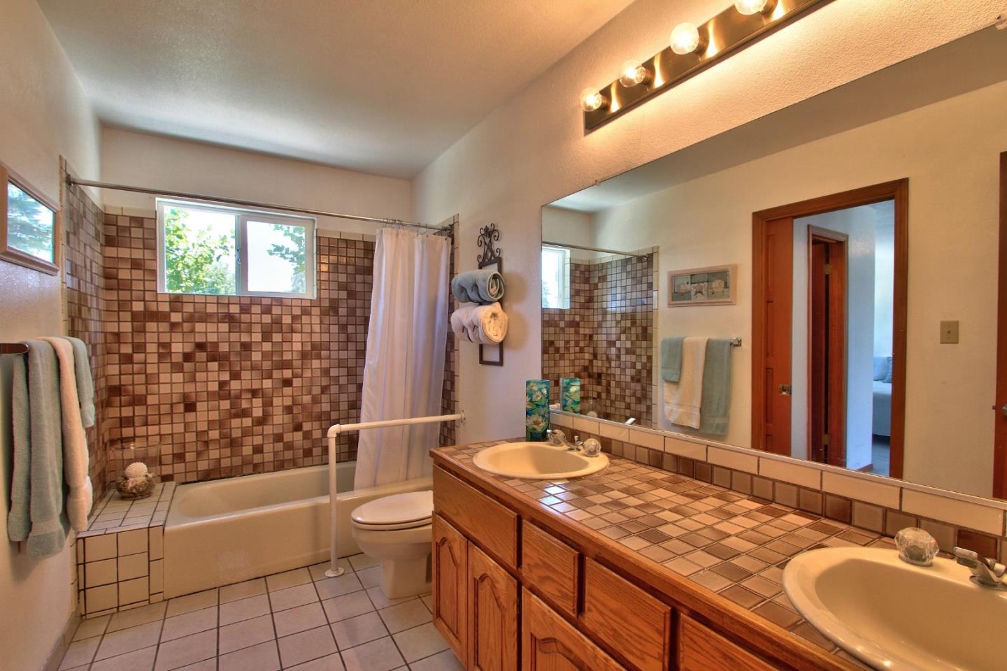 3501 Fallon Road Hollister, CA 95023 - Photo 15 of 30 Gallery Image 15