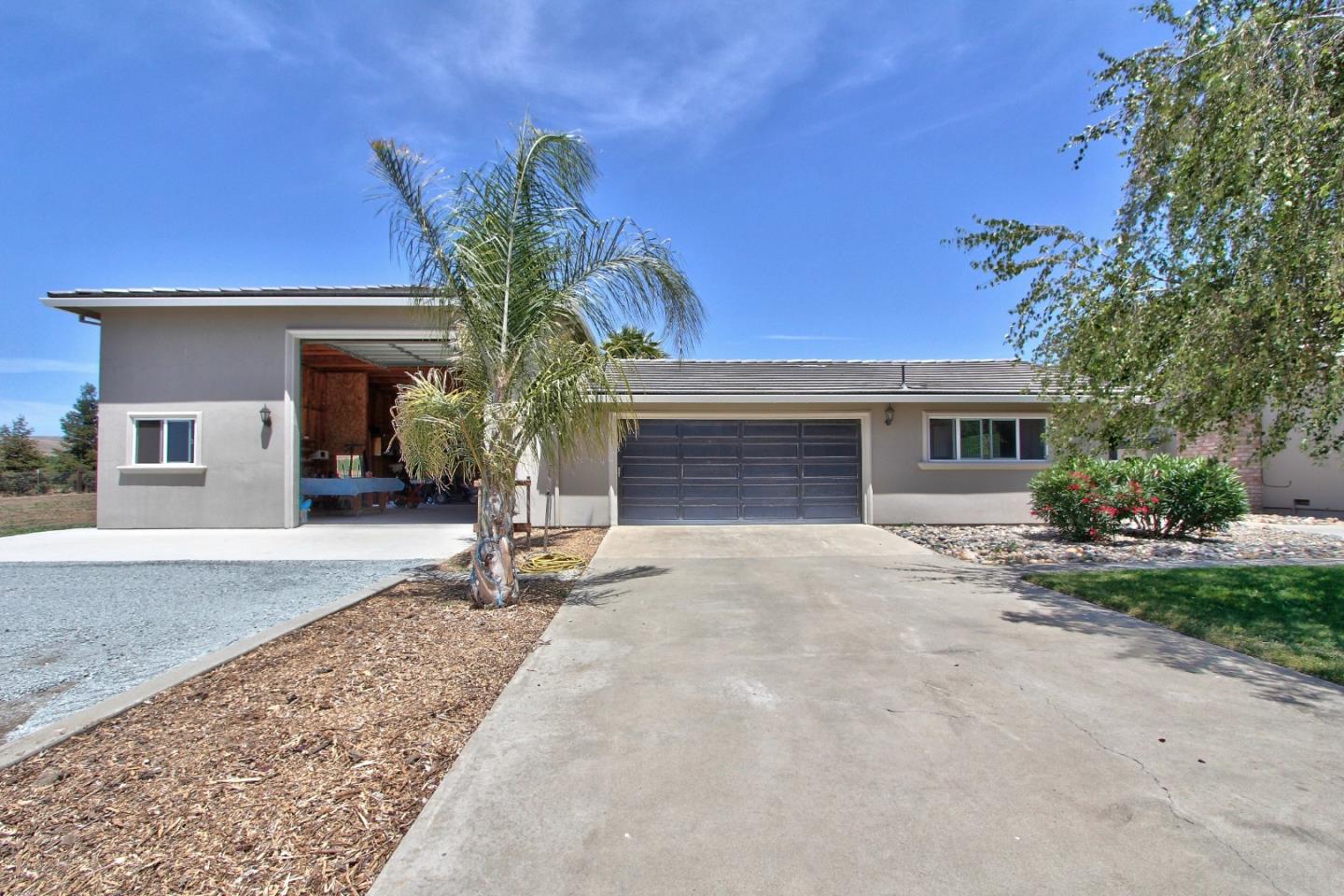 3501 Fallon Road Hollister, CA 95023 - Photo 3 of 30 Gallery Image 3