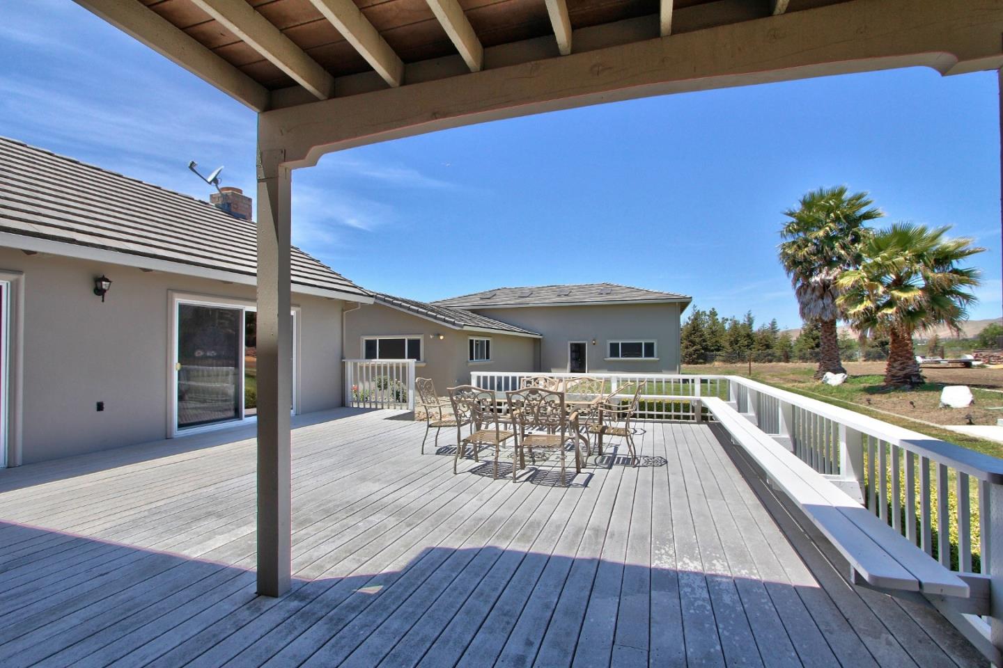 3501 Fallon Road Hollister, CA 95023 - Photo 4 of 30 Gallery Image 4