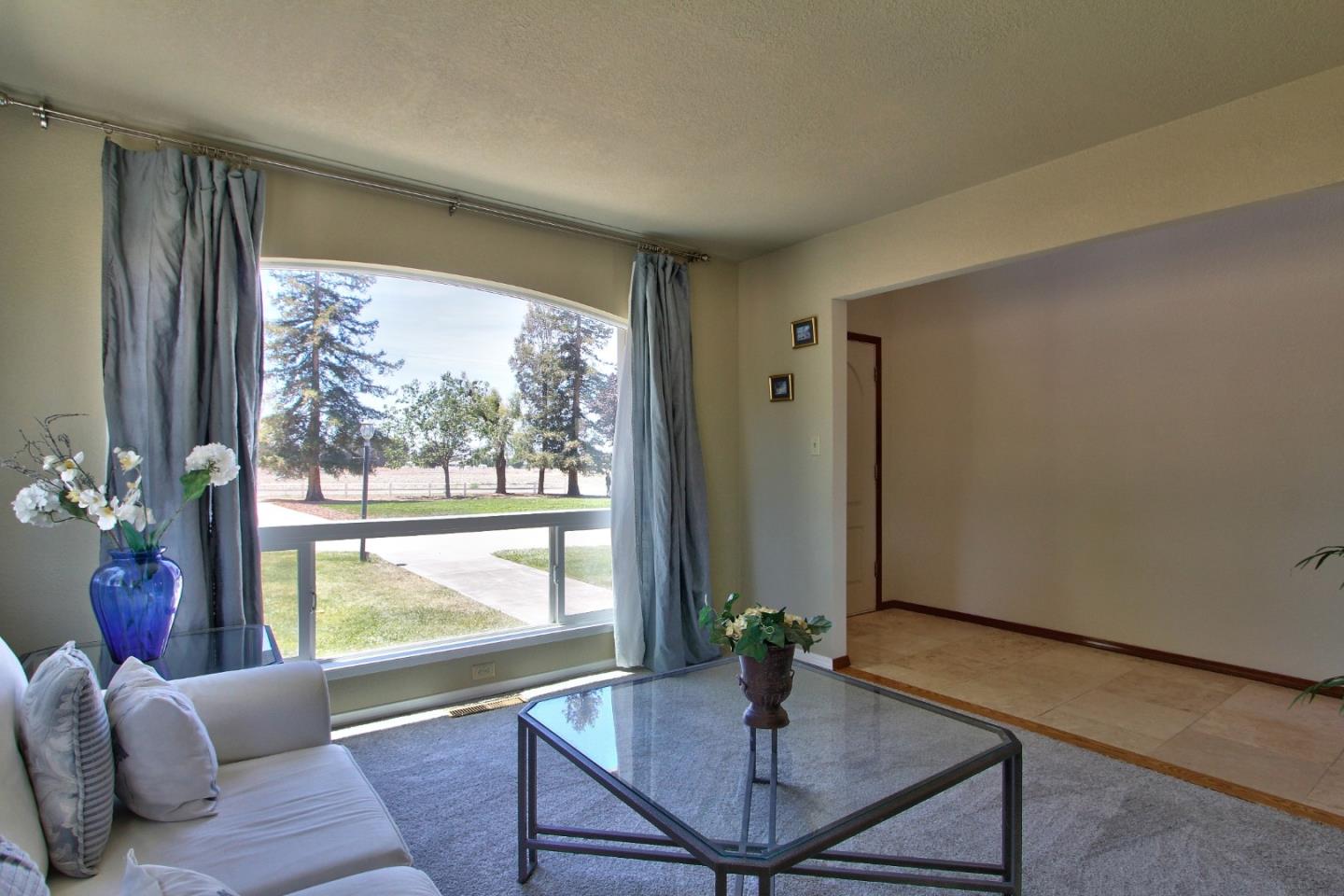 3501 Fallon Road Hollister, CA 95023 - Photo 7 of 30 Gallery Image 7