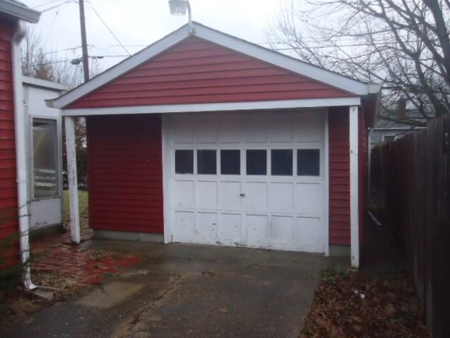 1865 Bauer Road Indianapolis, IN 46218 - Photo 3 of 11 Gallery Image 3