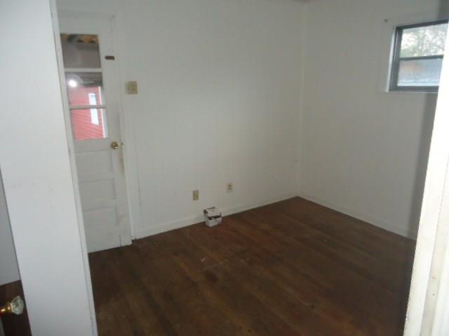 1865 Bauer Road Indianapolis, IN 46218 - Photo 9 of 11 Gallery Image 9