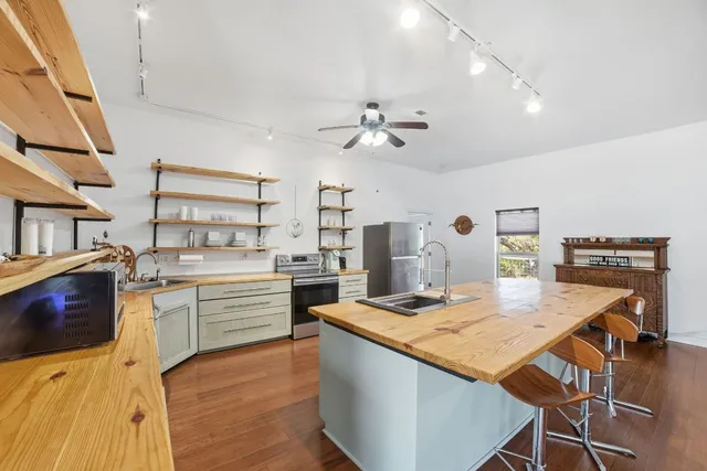 $365,000 | 5704 Roundup Street, Leander, TX 78645