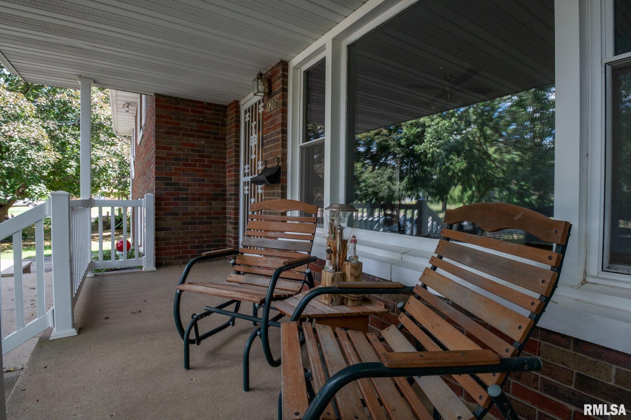 1206 Sheridan Road Pekin, IL 61554 - Photo 3 of 53