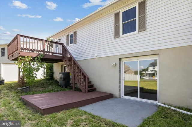 $2,800 | 136 Nightingale Avenue, Stephens City, VA 22655