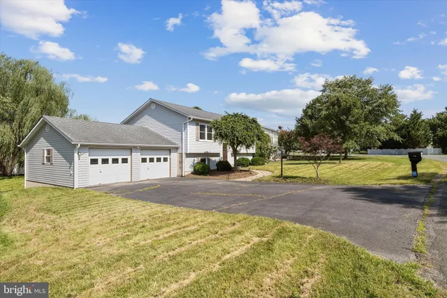 $2,800 | 136 Nightingale Avenue, Stephens City, VA 22655