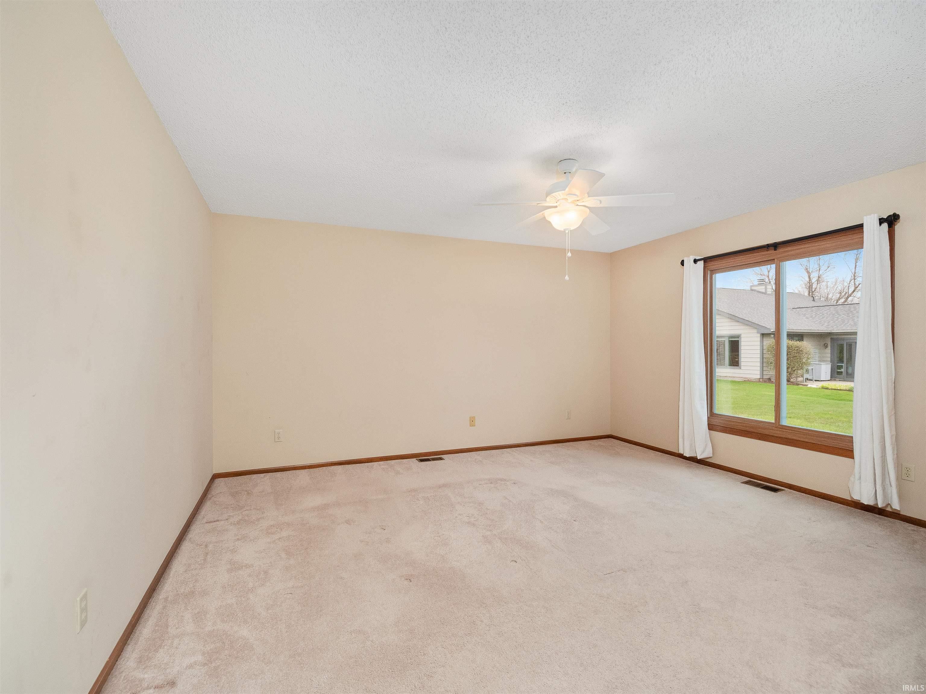 911 Mill Pointe Fort Wayne, IN 46845 - Photo 17 of 35