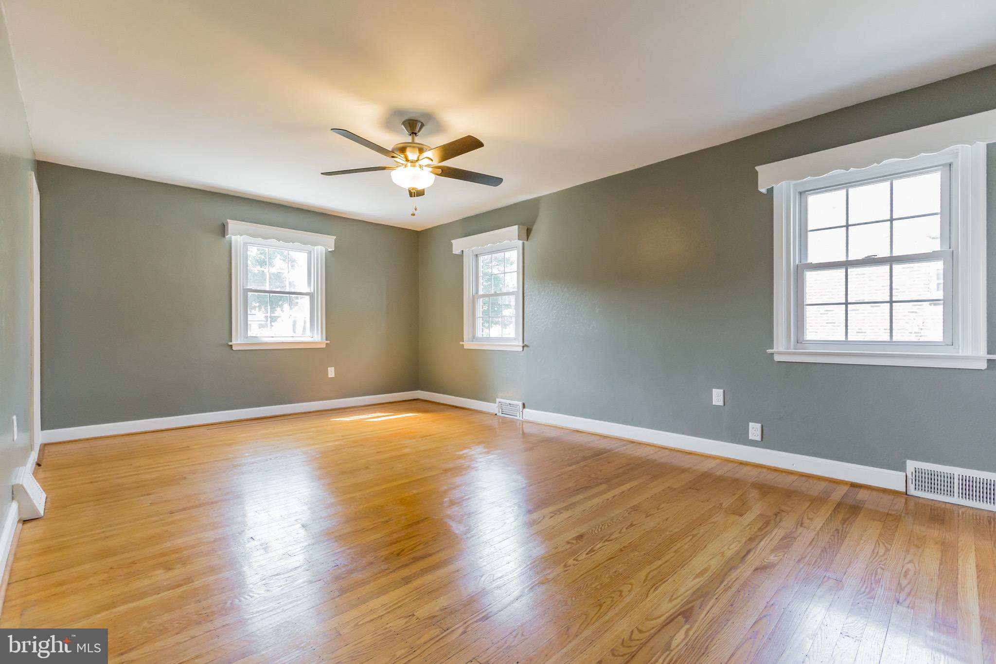 7614 Brookfield Road Cheltenham, PA 19012 - Photo 13 of 22 Owner's suite
