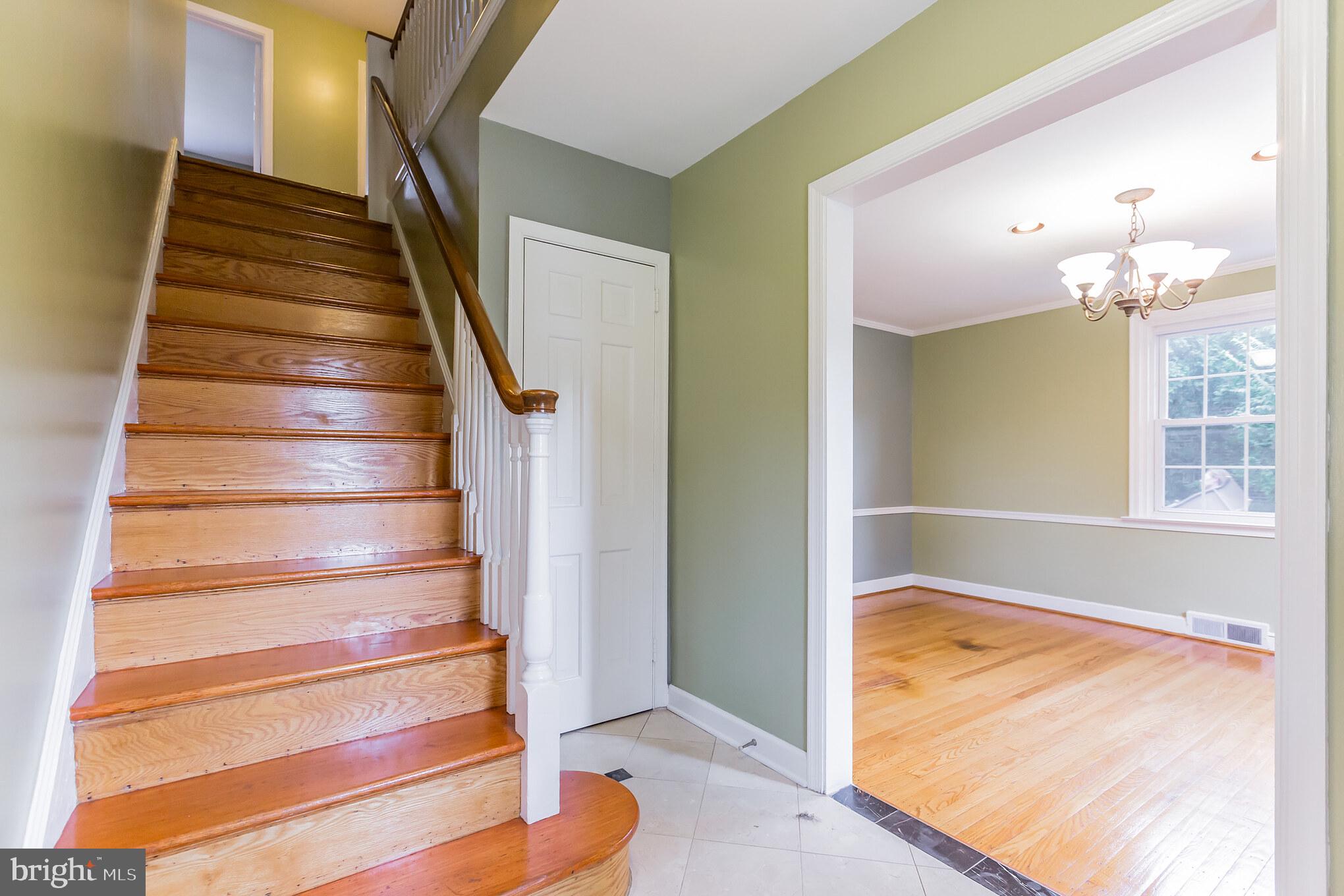 7614 Brookfield Road Cheltenham, PA 19012 - Photo 6 of 22 Foyer