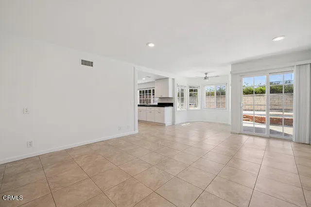 $989,900 | 861 Dara Street, Camarillo, CA 93010