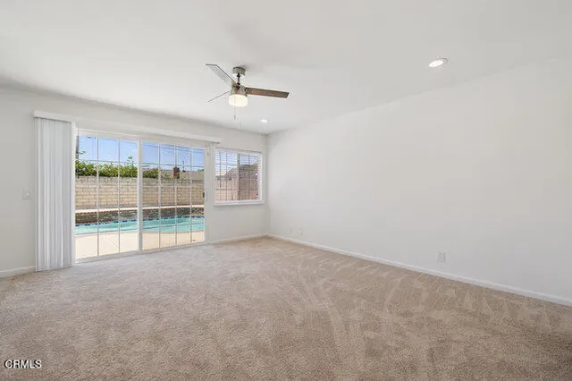 $989,900 | 861 Dara Street, Camarillo, CA 93010