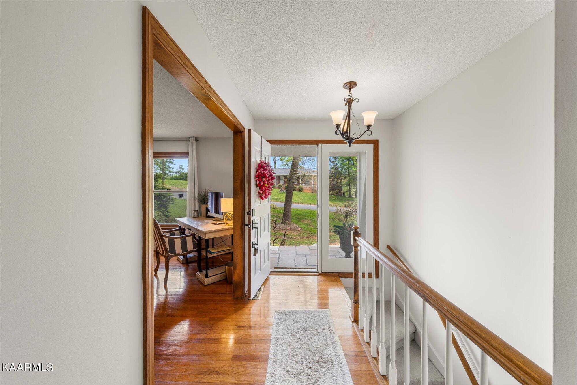 7825 Cranley Road Powell, TN 37849 - Photo 4 of 33 05-7825-Cranley-Rd-Powell-TN-5