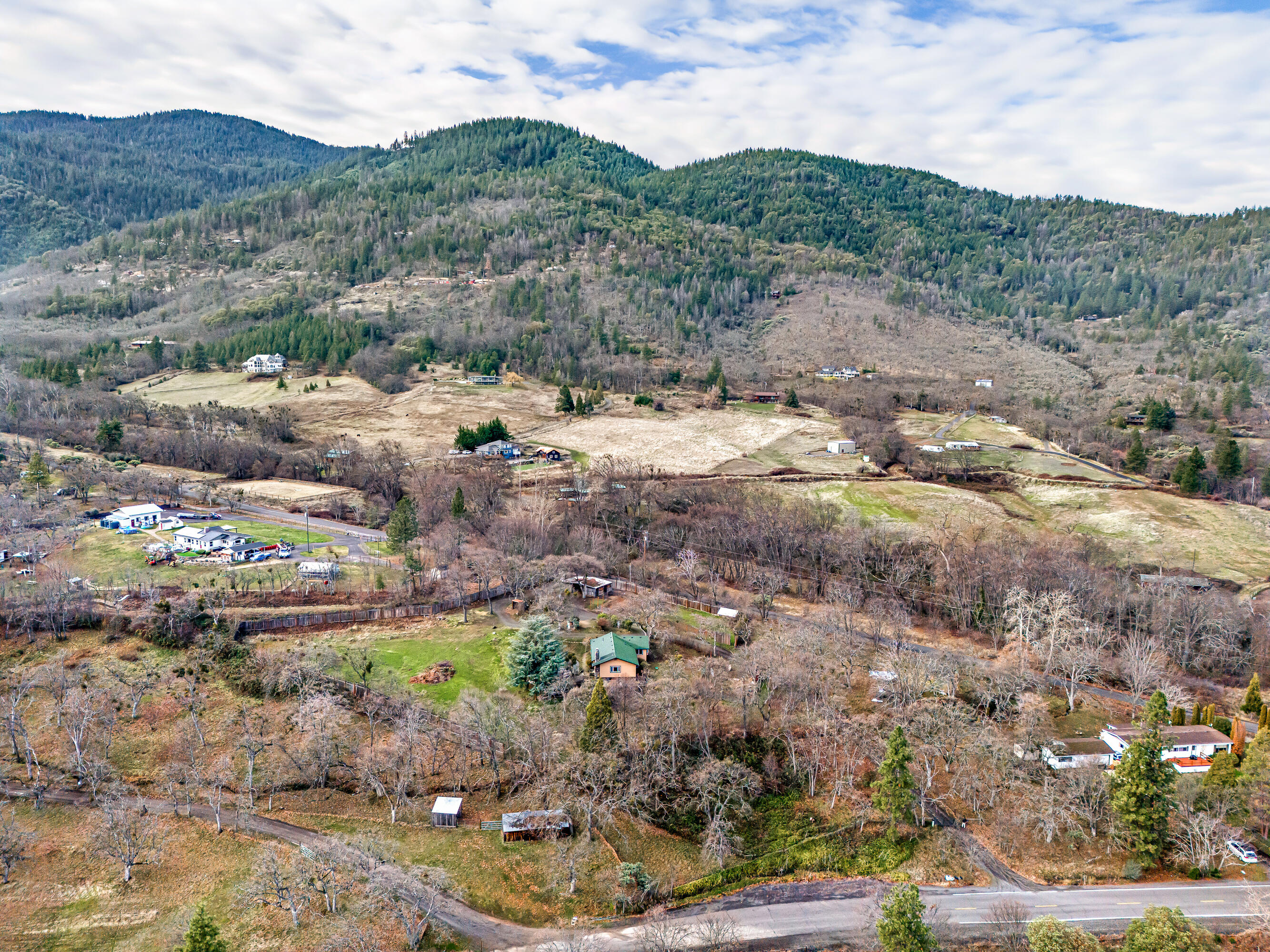 4260 Clayton Road Ashland, OR 97520 - Photo 40 of 41 Flyover