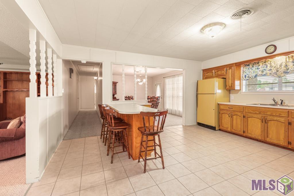 12142 Roddy Road Gonzales, LA 70737 - Photo 5 of 28 Gallery Image 5