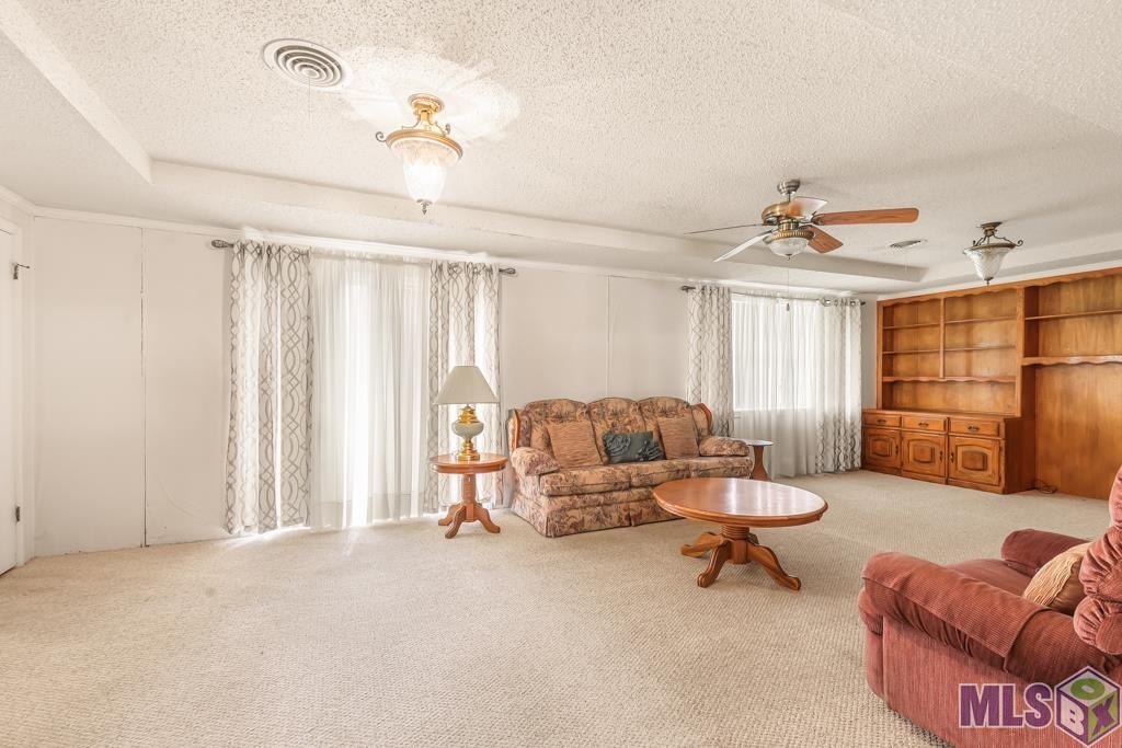 12142 Roddy Road Gonzales, LA 70737 - Photo 9 of 28 Gallery Image 9