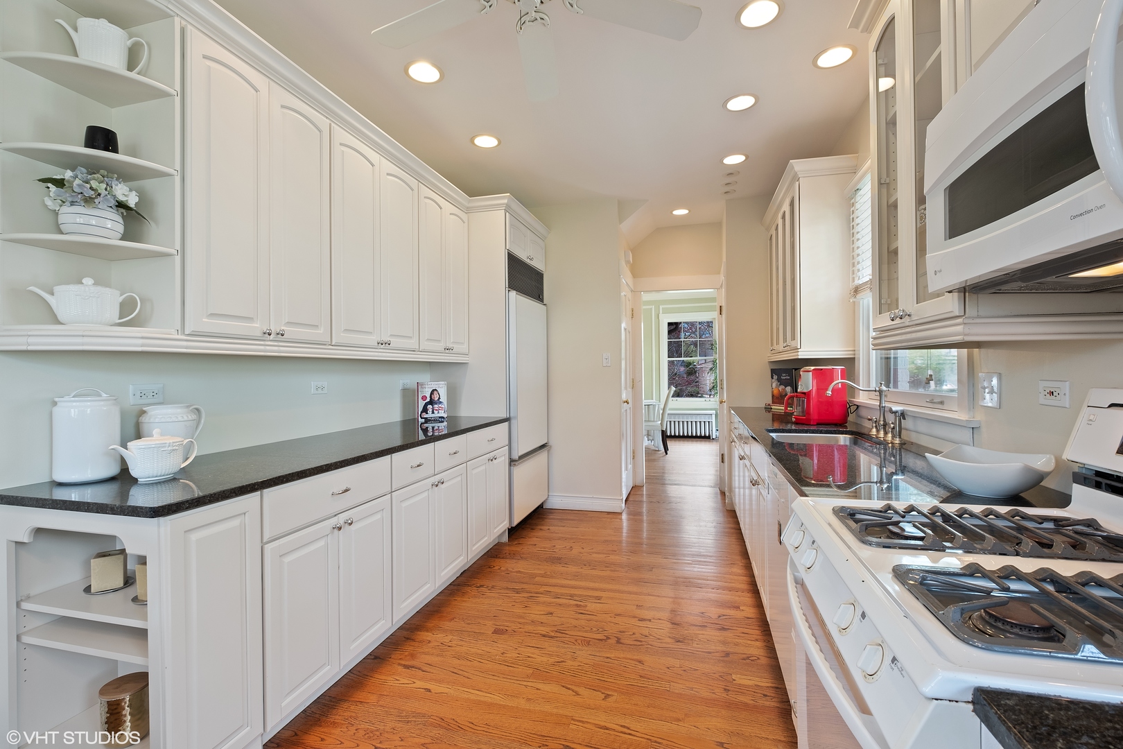85 Abbotsford Road Winnetka, IL 60093 - Photo 5 of 21