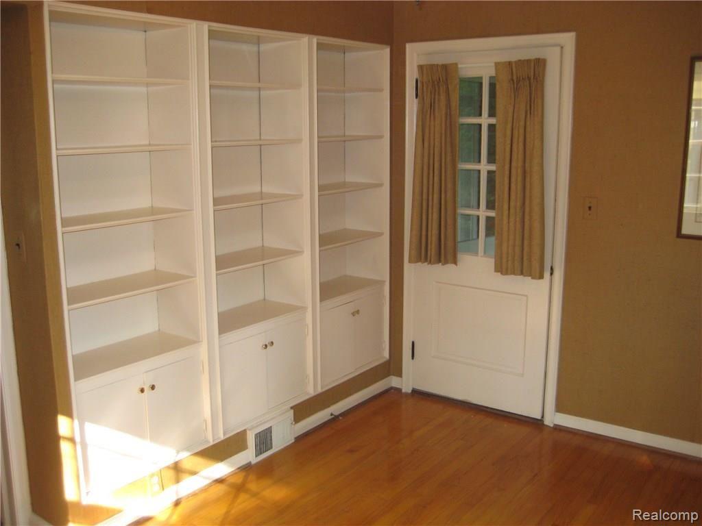 400 Washington Road Grosse Pointe, MI 48230 - Photo 9 of 14 IMG_0574.JPG