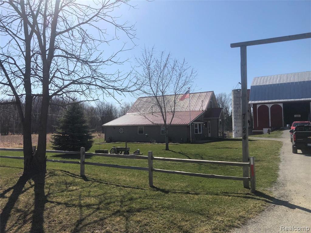 7124 East Pakes Road Crystal, MI 48818 - Photo 2 of 85