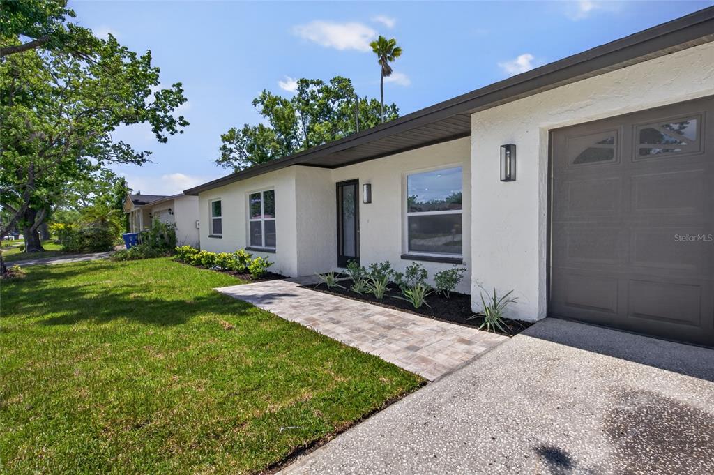 4430 Ranchwood Lane Tampa, FL 33624 - Photo 2 of 46