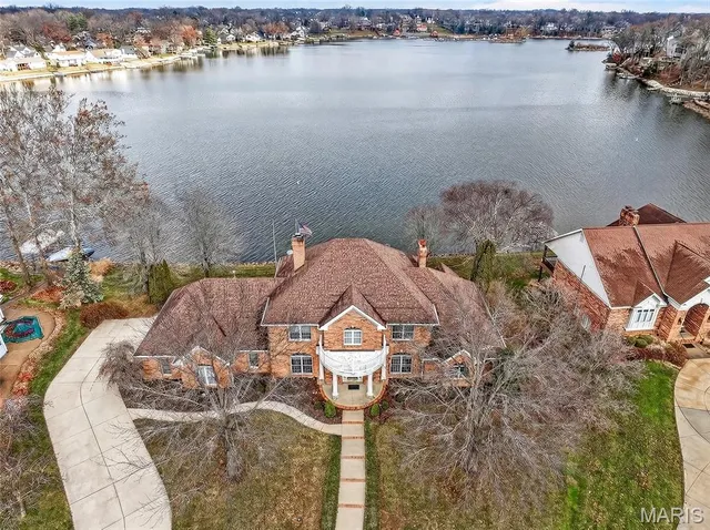 $1,600,000 | 62 Moorings Drive, Lake St. Louis, MO 63367