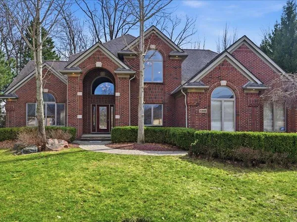 $815,000 | 52018 Loon Court, Utica, MI 48315