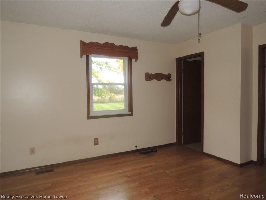2259 Reeves Road Memphis, MI 48041 - Photo 16 of 19 DSCN1483.JPG