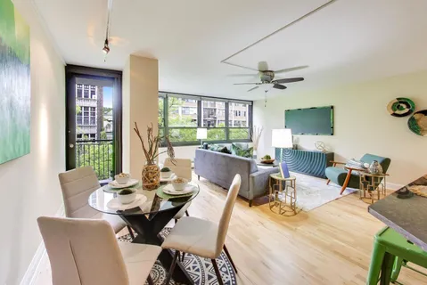 $240,000 | 33 East Cedar Street, Unit 6E, Chicago, IL 60611