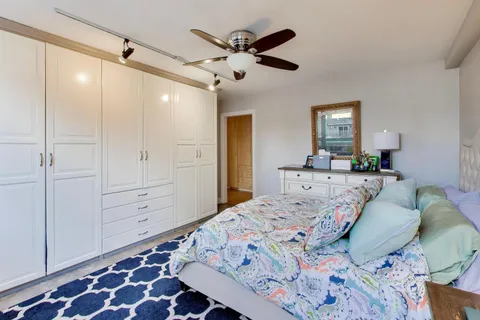 $240,000 | 33 East Cedar Street, Unit 6E, Chicago, IL 60611