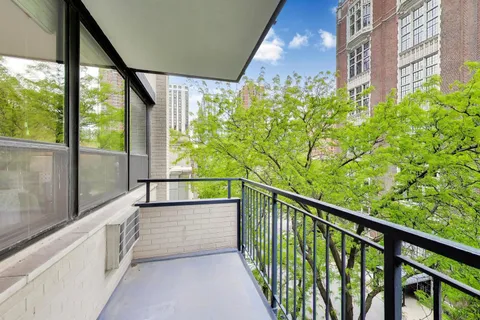 $240,000 | 33 East Cedar Street, Unit 6E, Chicago, IL 60611
