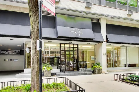 $240,000 | 33 East Cedar Street, Unit 6E, Chicago, IL 60611
