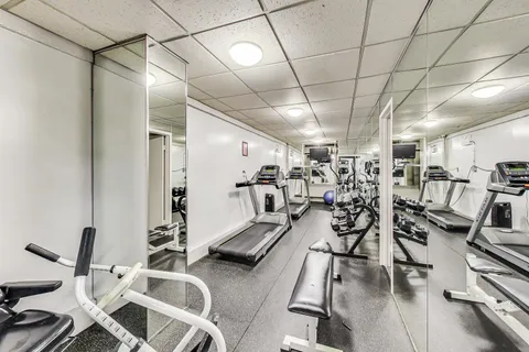 $240,000 | 33 East Cedar Street, Unit 6E, Chicago, IL 60611