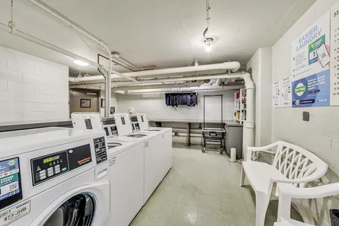 $240,000 | 33 East Cedar Street, Unit 6E, Chicago, IL 60611