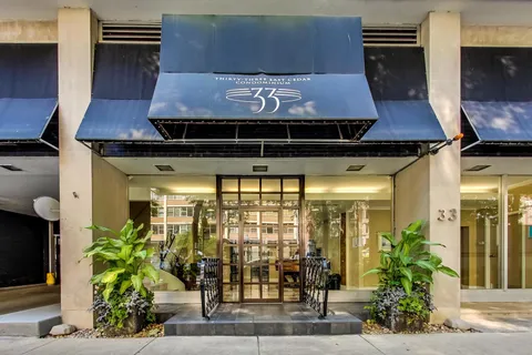 $240,000 | 33 East Cedar Street, Unit 6E, Chicago, IL 60611
