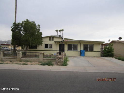 1723 West Maldonado Road Phoenix, AZ 85041 - Photo 1 of 3 MALDON fRONT