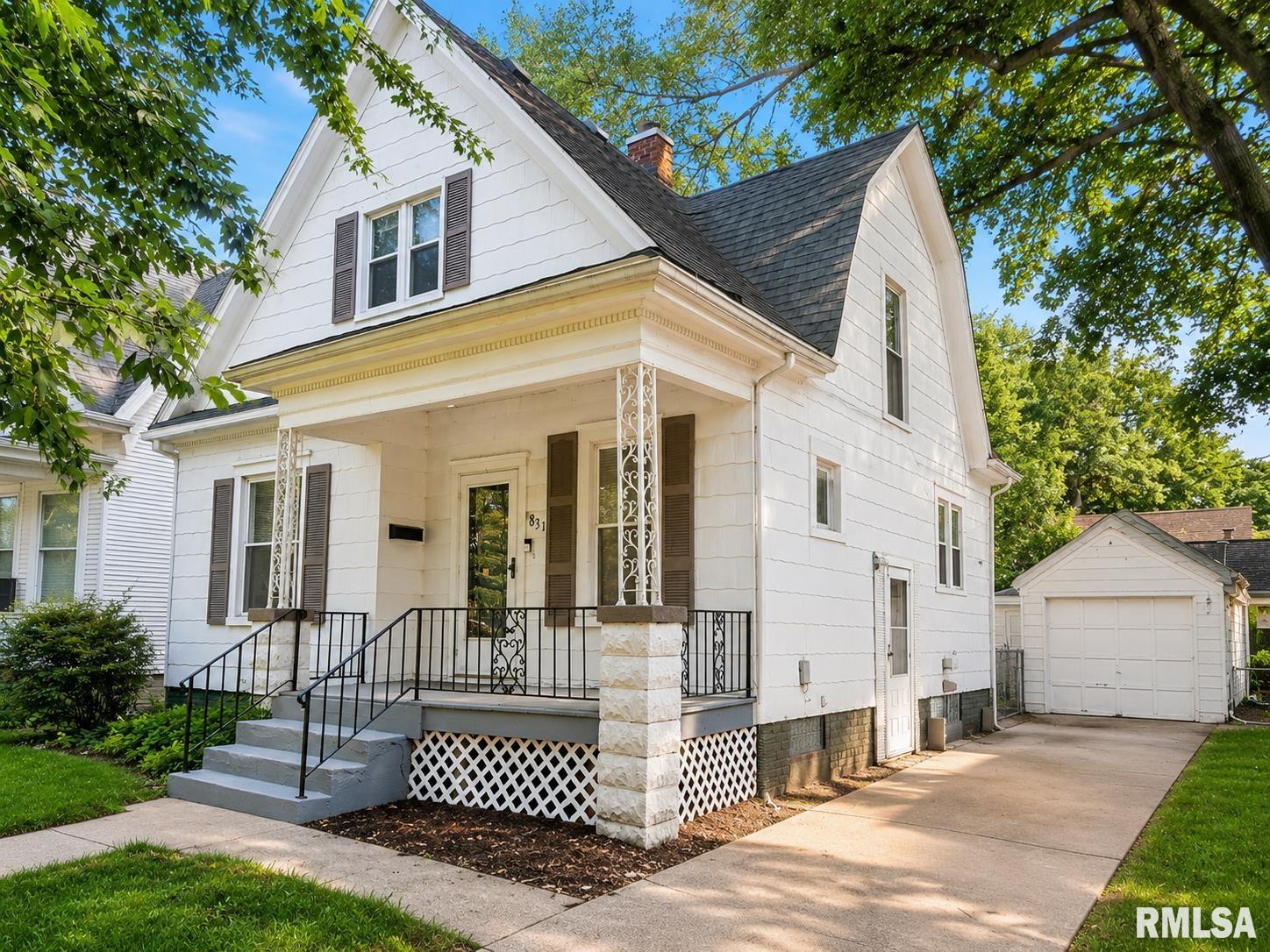 831 Henrietta Street Springfield, IL 62704 - Photo 2 of 27
