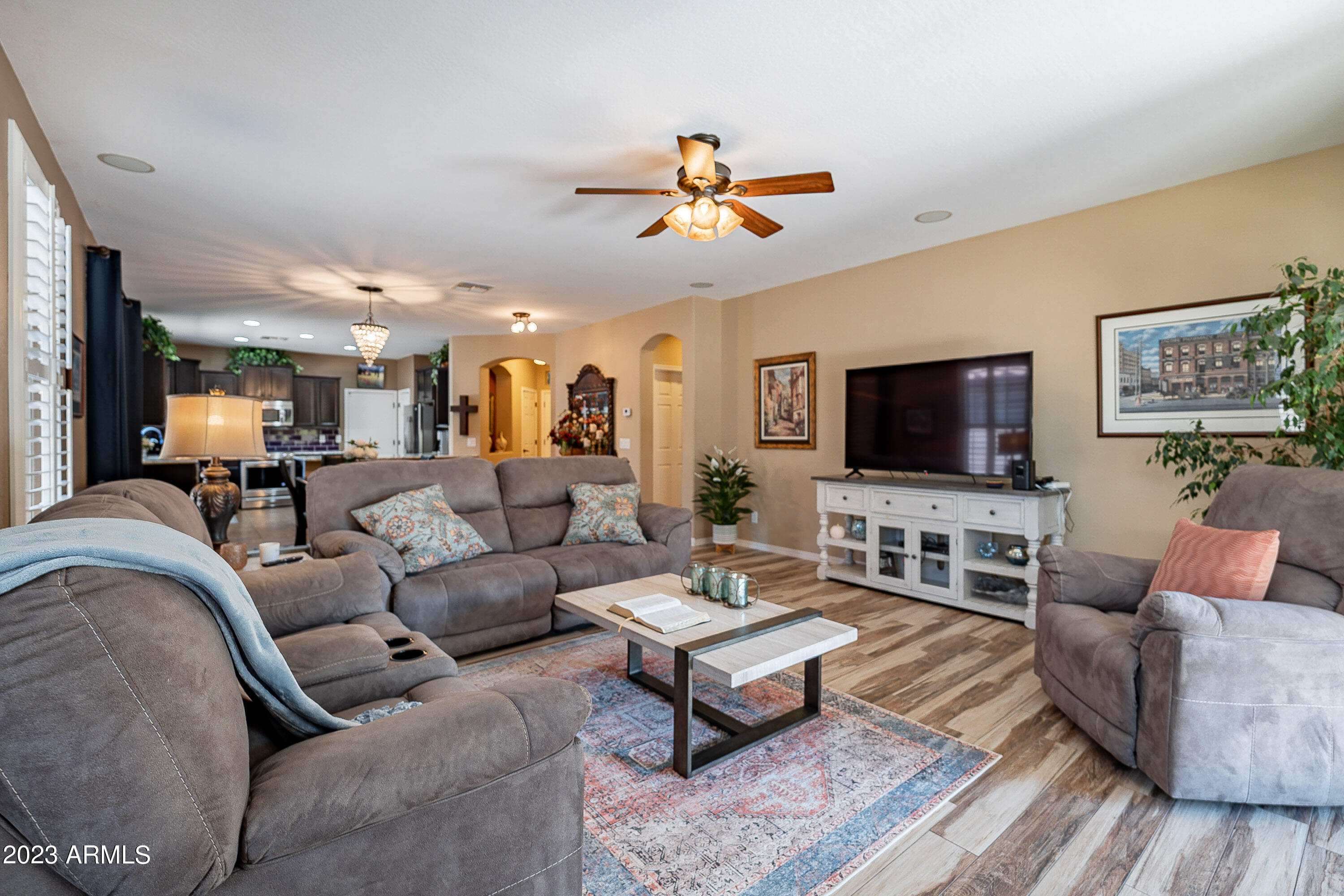 2981 East Ridgewood Lane Gilbert, AZ 85298 - Photo 15 of 57 Living 2