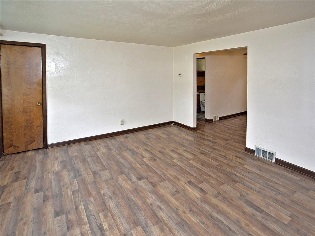 611 River Ridge Road Liberty, PA 15133 - Photo 3 of 22 Gallery Image 3