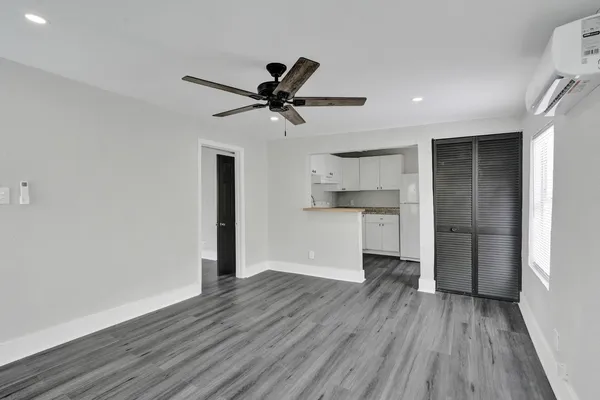 $1,800 | 234 Northeast 14th Avenue, Unit 2, Pompano Beach, FL 33060