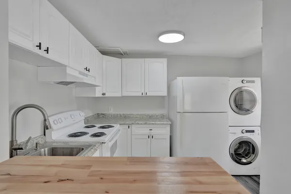 $1,800 | 234 Northeast 14th Avenue, Unit 2, Pompano Beach, FL 33060