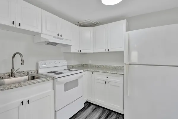 $1,800 | 234 Northeast 14th Avenue, Unit 2, Pompano Beach, FL 33060