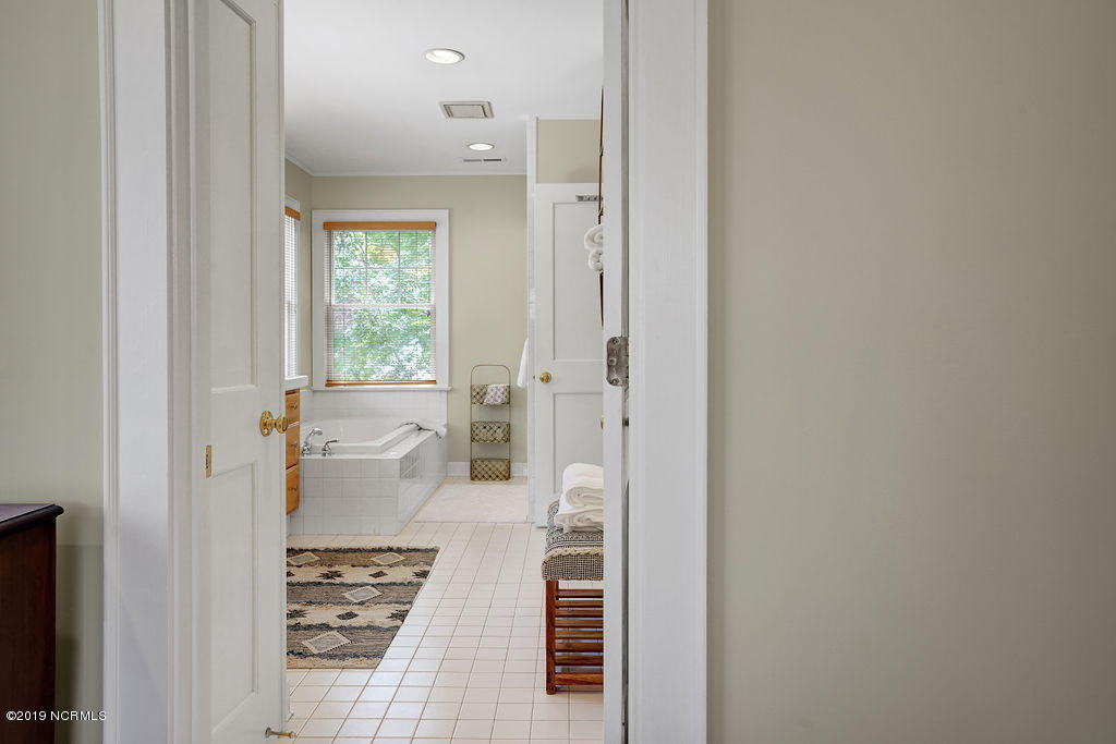 1307 Country Club Road Wilmington, NC 28403 - Photo 22 of 36 1307CountryClubRoad-24
