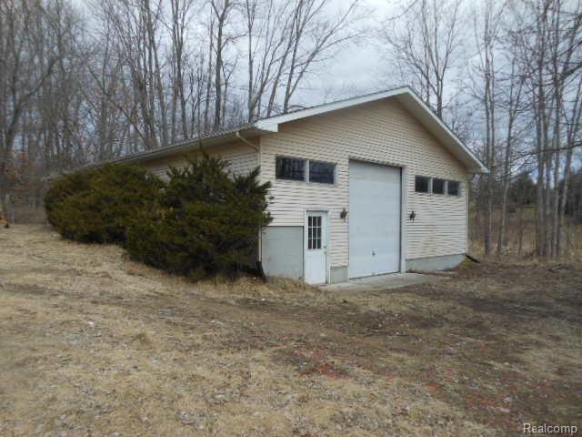 2226 Swarthout Road Pinckney, MI 48169 - Photo 5 of 35 DSCN7322.JPG