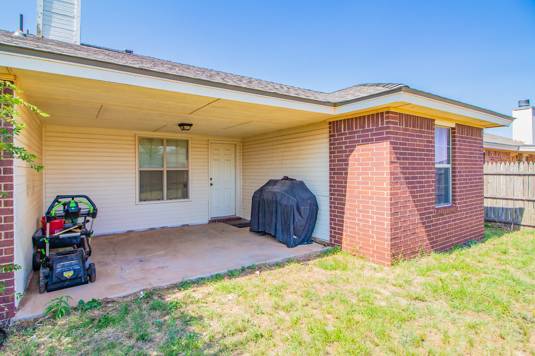 1107 77th Street Lubbock, TX 79423 - Photo 16 of 18 IMG_9548