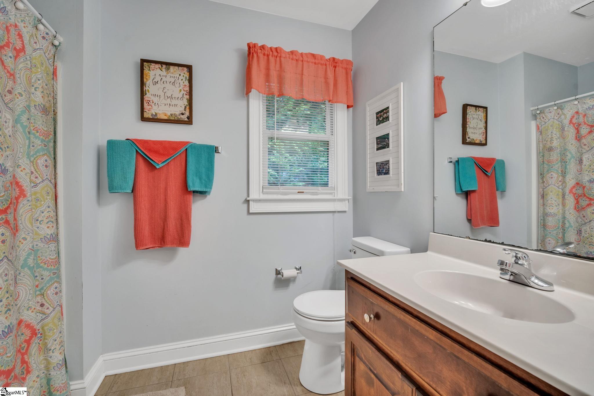204 Deer Spring Lane Simpsonville, SC 29680 - Photo 20 of 36 Attached Bath