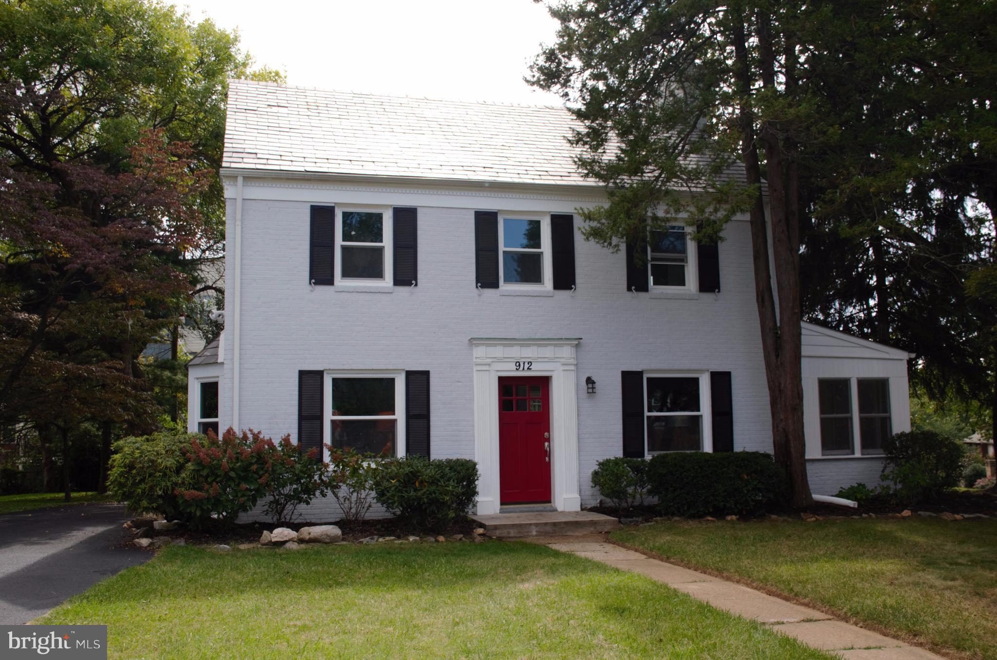 912 Locustvale Road Towson, MD 21204 - Photo 2 of 25 Exterior (Front)