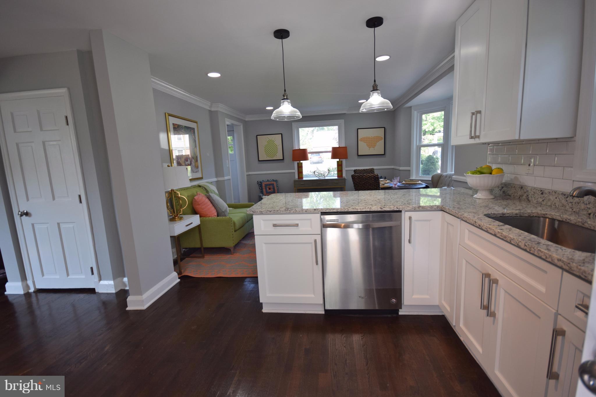 912 Locustvale Road Towson, MD 21204 - Photo 11 of 25 Kitchen