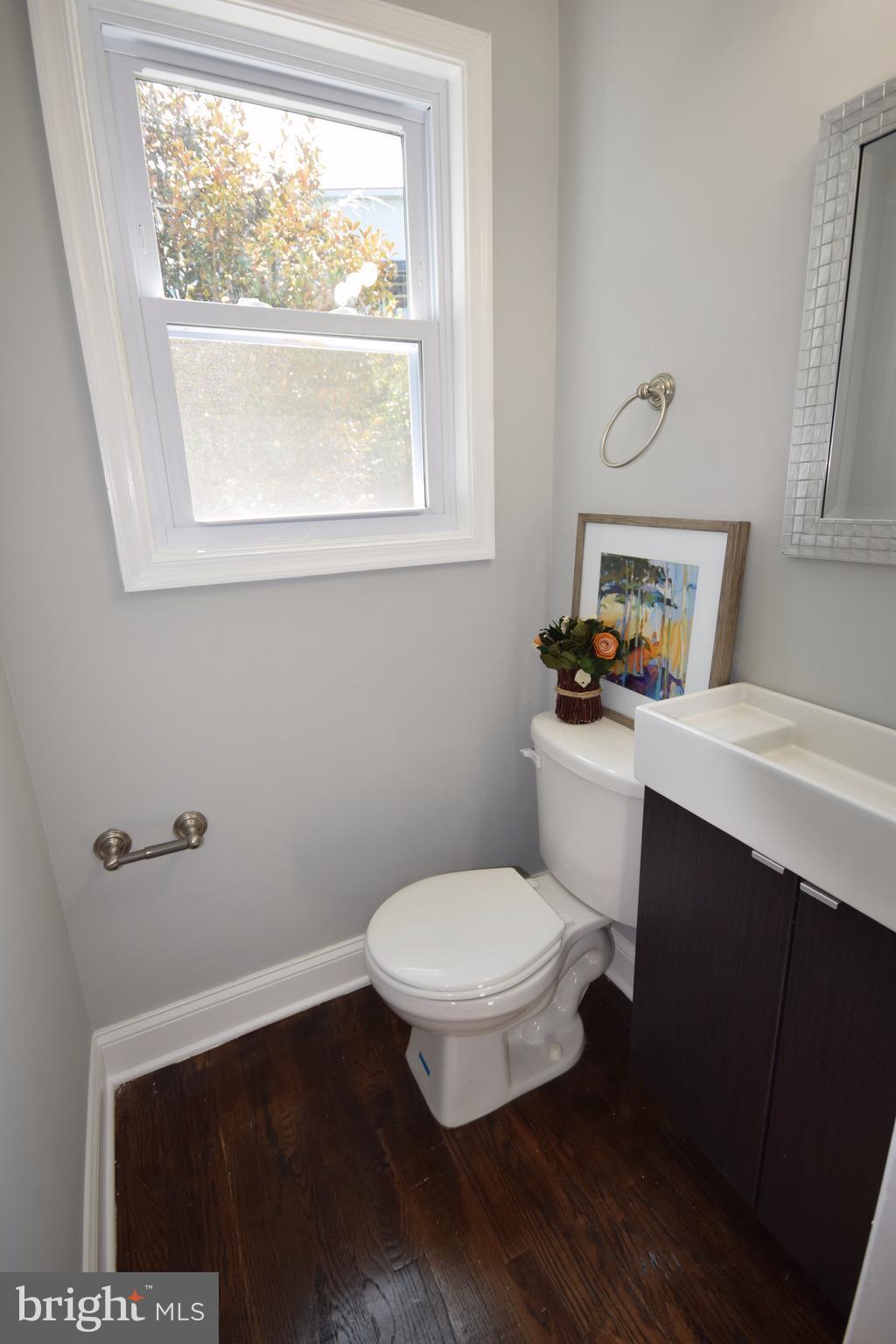912 Locustvale Road Towson, MD 21204 - Photo 18 of 25 Bath